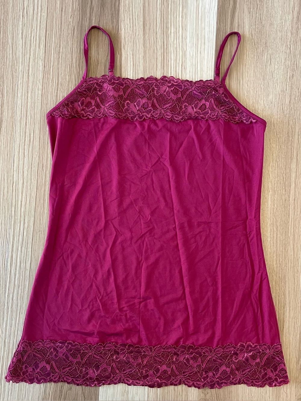 Maurices Women’s Lace Trim Cami Tank Top Burgundy Medium Y2K Party Indie Sleaze